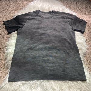 Charcoal grey Men’s lululemon work out shirt- Size Medium